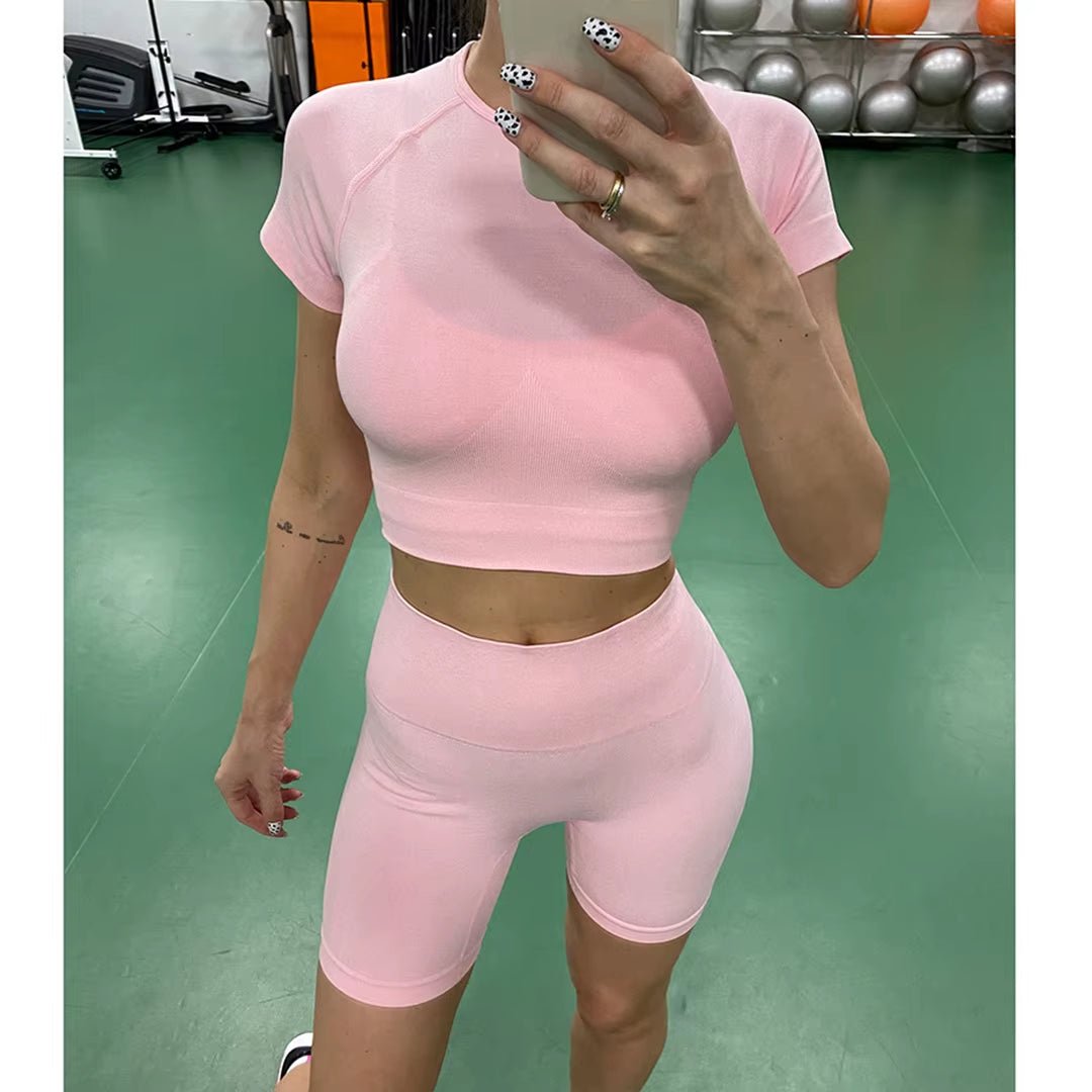 Quick-Dry Training Set — Women'S Tee + High-Waist Capri · REF BP-CMP-002