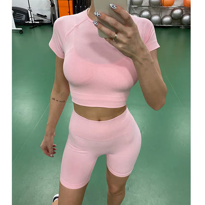 Quick-Dry Training Set — Women'S Tee + High-Waist Capri · REF BP-CMP-002