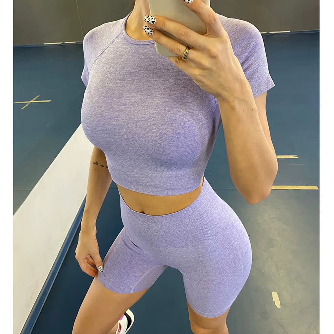 Quick-Dry Training Set — Women'S Tee + High-Waist Capri · REF BP-CMP-002